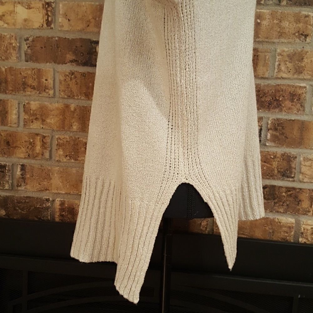 Braeve | Criss Cross Sweater - Picture 6 of 8